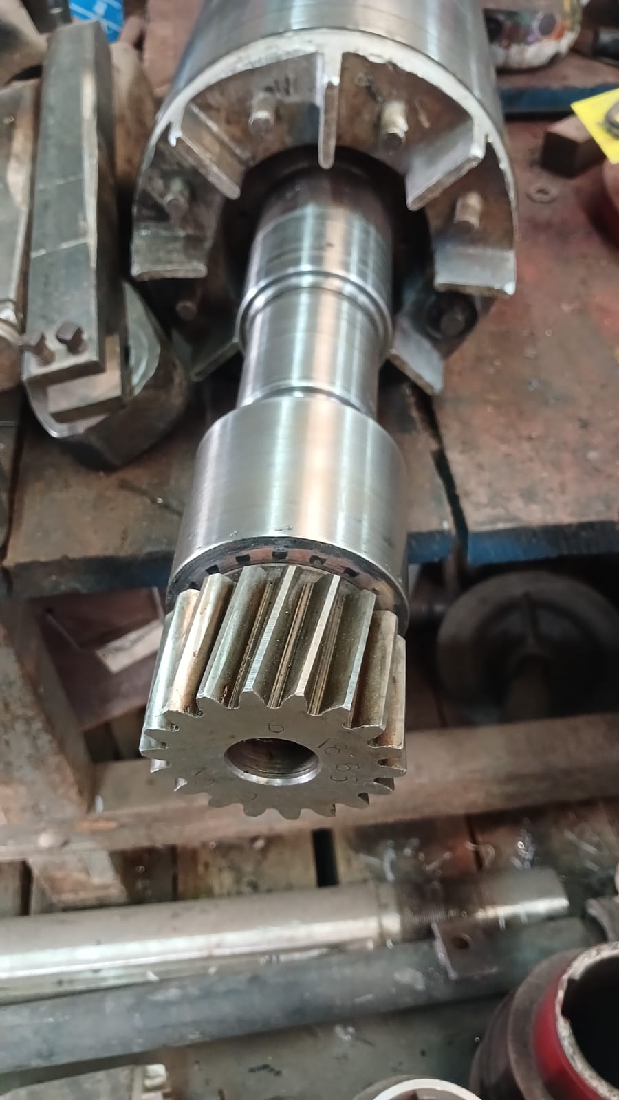 Bomba sumergible con impulsor
